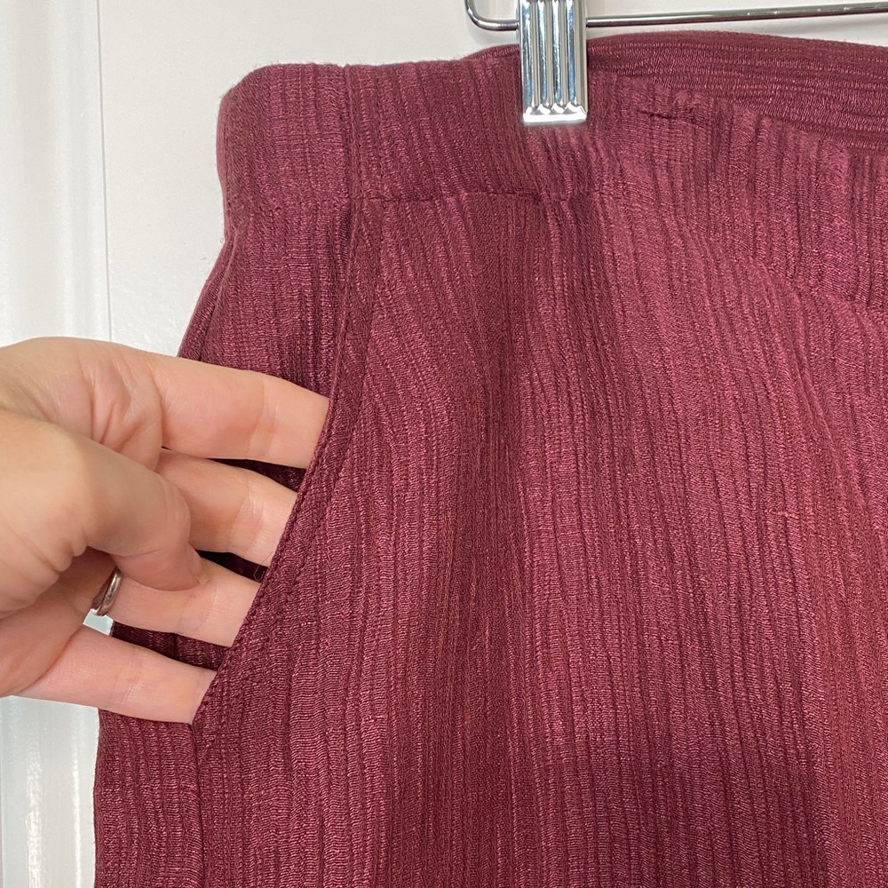 Kate Hill Silk & Linen Burgundy Pants - Picture 4 of 5